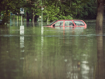 A continuación le ofrecemos respuestas a algunas preguntas comunes si su auto resultó inundado.