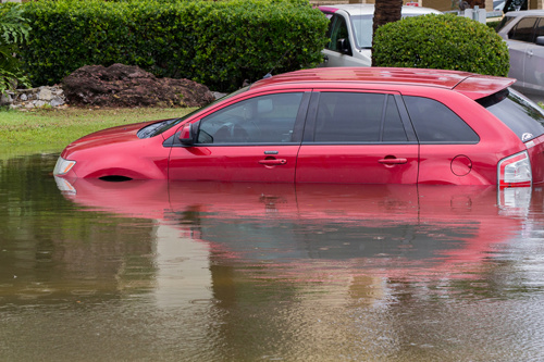 Mi auto resultó inundado