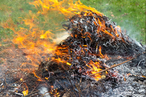 Outdoor Burning What To Know Before, Can You Burn Yard Waste In A Fire Pit
